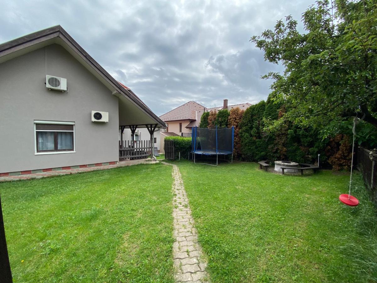 Hajduhegy Vendeghaz Daire Eğri Dış mekan fotoğraf